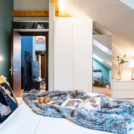 Days Apartment *