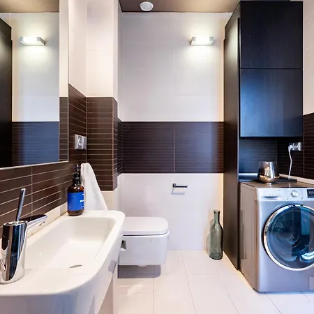Days Apartment