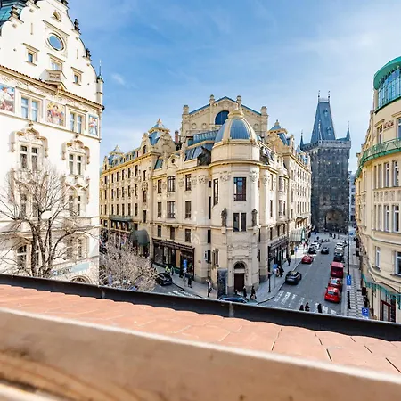 Days Apartment Prague